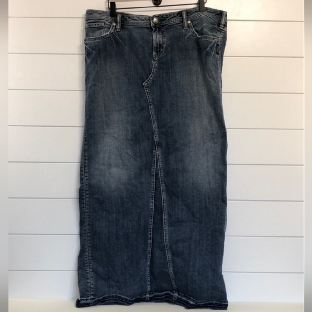 Silver Women's Adele Y2K Distressed Raw Hem Jean Maxi Skirt size 34 Cotton Denim
